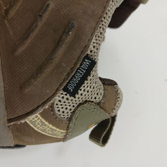 Merrell Vibram Women's size( run small) 9 Hiking Shoe. Geen(olive). Waterproof. - Picture 4 of 10